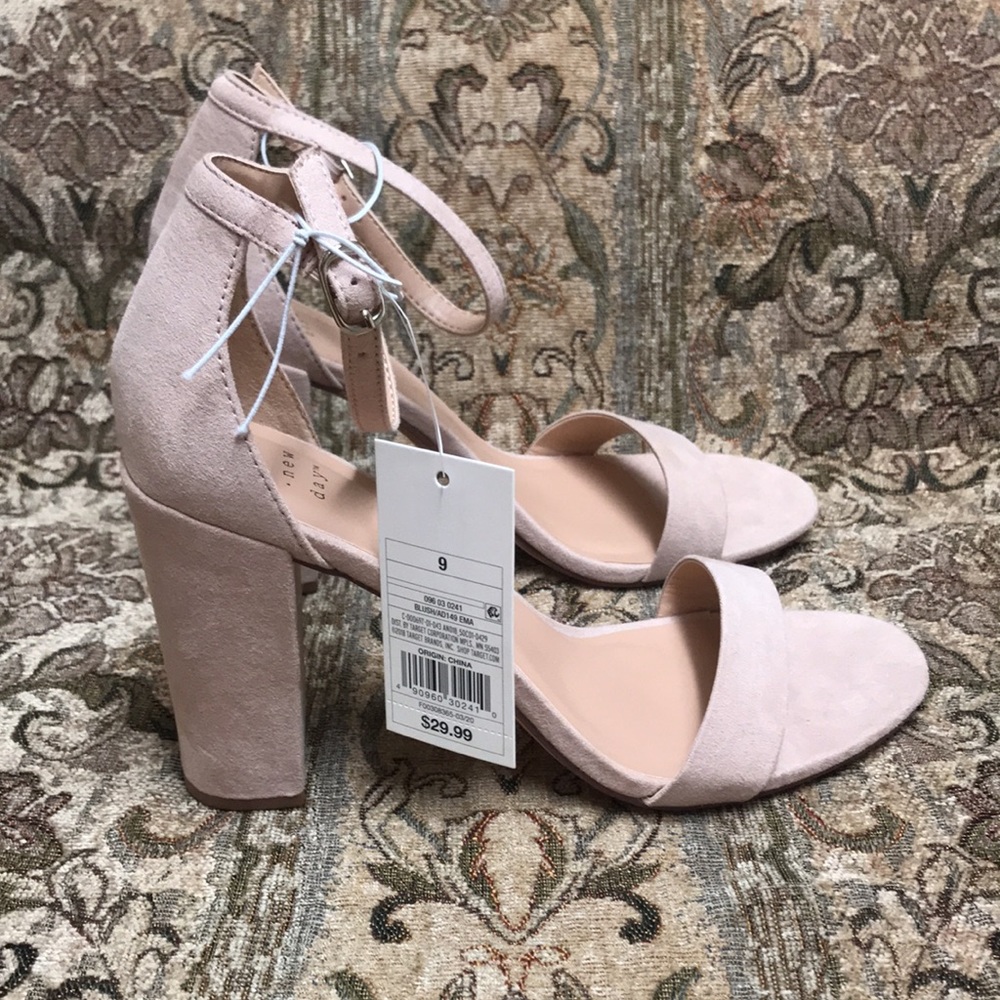 A New Day Nude Block Heel Sandals – Size 9